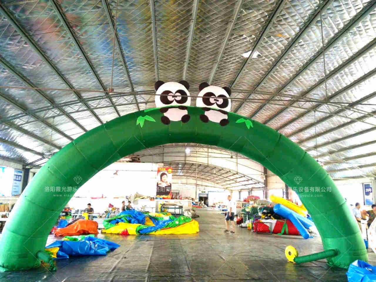 栾城熊猫喷绘拱门